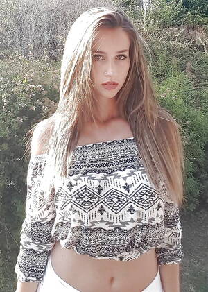 Bare Midriff Porn - BARE MIDRIFF 7 - 23 photos