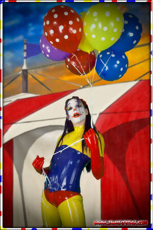 Clown Shemale Porn - jamie french as titillating clown â€“ Shemales Club