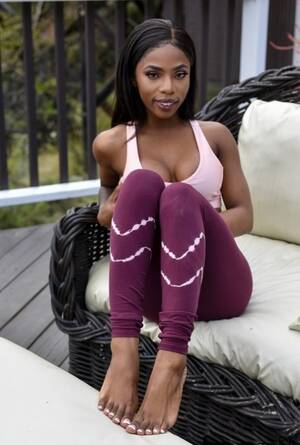 black girl tight pants - Ebony Yoga Pants Porn Pics - PornPics.com