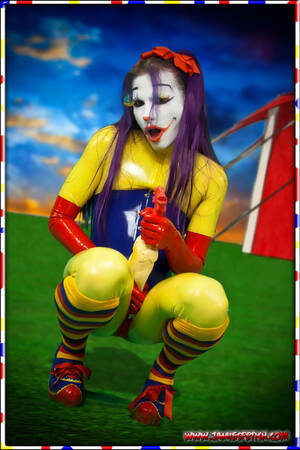 Clown Shemale Porn - jamie french as titillating clown â€“ Shemales Club