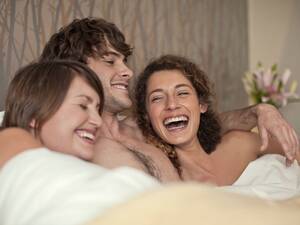 hot sex threesome 2 girls - 10 Threesome Sex Positions That Are Super Hot and Totally Doable