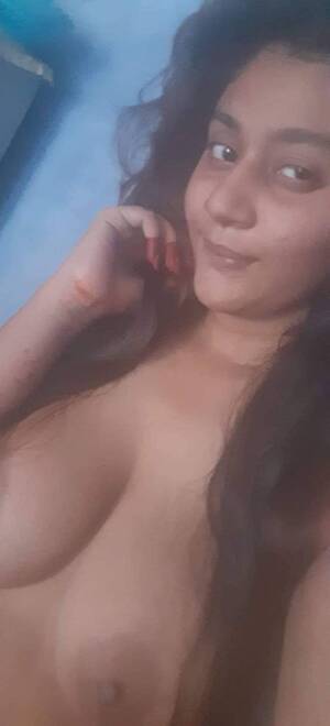 indian girlfriend topless - Big Boobs Indian girl topless selfies - Porn - EroMe