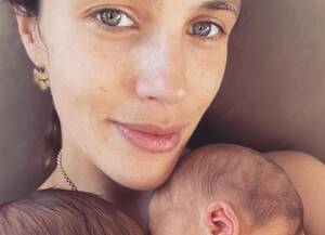 Jessica Brown Findlay - Downton Abbey's Jessica Brown Findlay Welcomes Twins After IVF