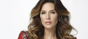 latina mindy vega ass - Erika de la Vega - Mama BeautÃ©