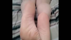 Feet Pale - Sexy pale white feet...Feet lovers only - XVIDEOS.COM