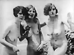 3 Girls Vintage Porn - Three Nude Women in Glory Hole Porn: 1930s Vintage Beach Public Sex
