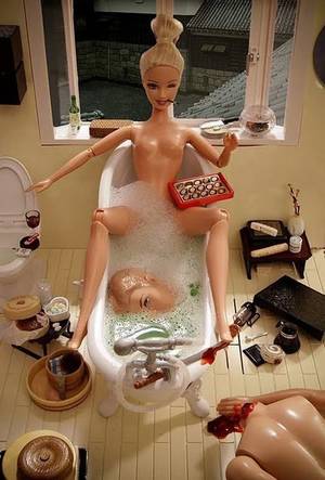 Barbie And Ken Dolls Fucking - nude in bathtub with beheaded ken