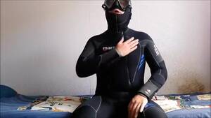 Gay Wetsuit Porn - Wanking in a wetsuit Gay Porn Video - TheGay.com