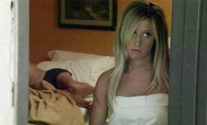 Ashley Tisdale Lesbian - In bed with Ashley: Tisdale is dressed in only a sheet as she reprises her  role as a prostitute in sneak peek of second Sons of Anarchy episode |  Daily Mail Online