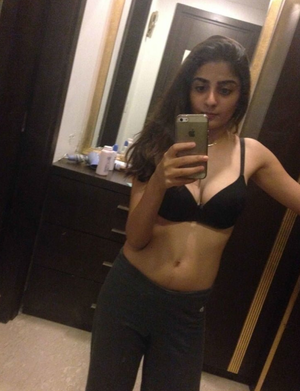 indian nude sports - Amateur Indian nude selfie photos - FSI Blog