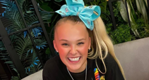 Jojo Siwa Nude Pussy - What's JoJo Siwa's Sexuality? Here's What to Know About the Star