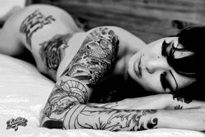 black tattoo nude - I love black and white photos