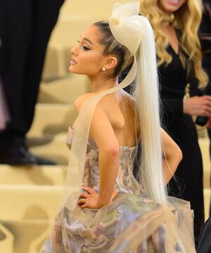 Ariana Grande Blue Hair Porn - Ariana Grande Hair & Ponytail Looks: Evolution To 2019