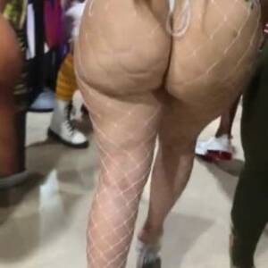 chubby ass voyeur - Candid Ass - Porn Photos & Videos - EroMe