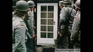 1940s Gay Porn Army - Hot blonde gets fucked by a soldier in German vintage porn - XVIDEOS.COM