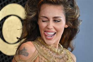 Miley Cyrus Xxx Shemale - Miley cyrus boobs | Miley Cyrus - Wikipedia