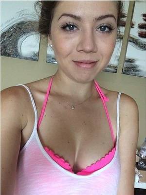 Icarly Porn Big Boobs - I just love a girl's BIG TITS. And you can tell by that sly smile that  Jennette knows I love HER big tits. Sexy big-titted little minx.