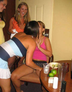amateur drunk party - Drunk chicks go party and show their naughty parts in these hot amateur  photos