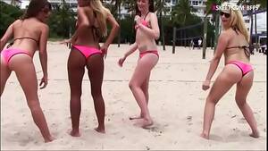 Beach Volleyball Butt Porn - Beach volleyball turns to nasty groupsex - XVIDEOS.COM