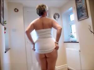 housewives fat ass - Big ass housewife is alone and very horny
