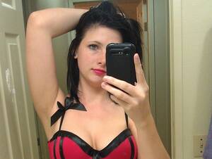 Debra Amateur Porn - Lost Camera: Debra Curvy Amateur â€“ Vampire 69 Porn and Everything else