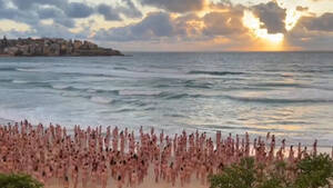 europe beach voyeur - Thousands strip off at Bondi Beach for renowned photographer