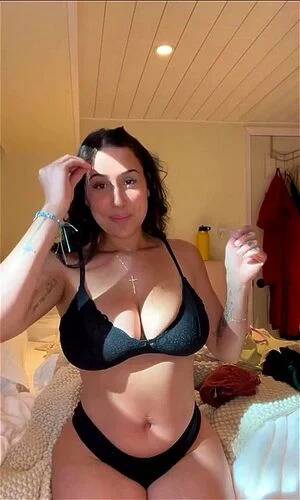 busty bra tits - Watch Big Tits Bra Try-On Haul - Big Tits, Big Tits Bra, Amateur Porn -  SpankBang