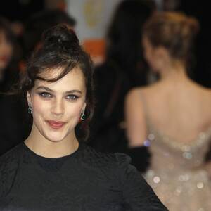 Jessica Brown Findlay - Jessica Brown Findlay Topless Scene Regret And 6 Other Actors Who Regret  Going Nude [PHOTOS] | IBTimes