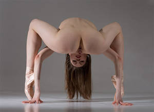 Flexible Contortionist - Nude contortionist