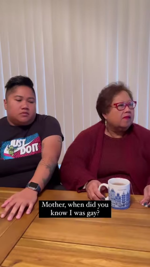 Mother Big Ass Porn - Mom knows all about gay son : r/ContagiousLaughter