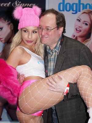 Fans Of Porn - Photos of Porn Superfans at the AVN Expo