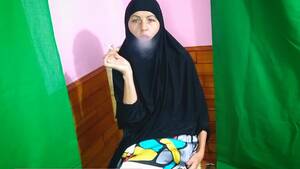 Afghanistan Burka Porn - Sans Vergogne Femme Musulmane Afghane Fumant - Pornhub.com