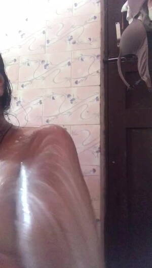 Bhutan Women Porn - Bhutan girl showering again pt 1 | xHamster