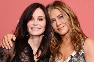 Courteney Cox Jennifer Aniston - Courteney Cox Enlists Tan France to Help Style Her 2020 Emmys Look