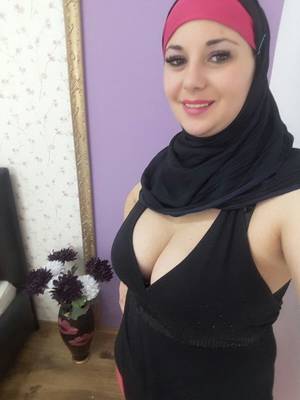 Arabian Clothing Porn - Arabic Women, Profile Pictures, Twitter, Middle East, Muslim, Porn, Arabian  Women, Arab Women, Profile Photography