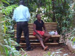 Live Kenyan Porn - Huyu take away alikuwa akitumia hii base uko Kach kuservice wateja. and  guess what the bitch alipatikana live on camera akiwa jobo.