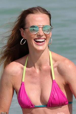 Anne Vyalitsyna Having Sex - Anne Vyalitsyna showcases her incredible figure in a TINY pink and blue  bikini | Daily Mail Online