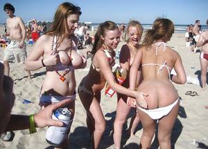 amateur public topless at beach - Beach, boobs and public amateur fun | MOTHERLESS.COM â„¢