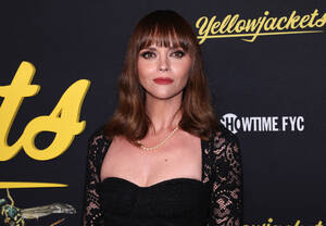 christina ricci celebrity shemale porn - Christina Ricci Once Stayed Naked on Set: 'You're Going to Have to Look at  My Boobs.'