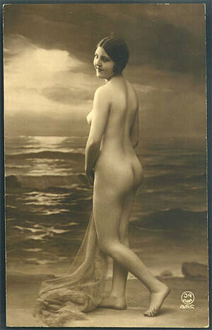 free vintage nude wife - Classy nude wife,vintage nude erotic poses