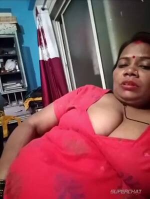 indian mature pussy spread open - Desi mature aunty showing big pussy - ThisVid.com