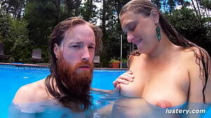 homemade pool - Homemade Sex and Blowjob In The Pool - XNXX.COM