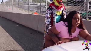 latina clown girls fuck movie - Clown fucks girl on highway in broad daylight - XNXX.COM