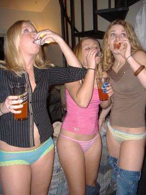 hot drunk party girls - Hot Drunk Chicks