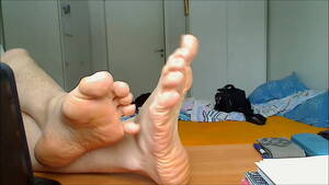 foot table - Feet on table - XVIDEOS.COM