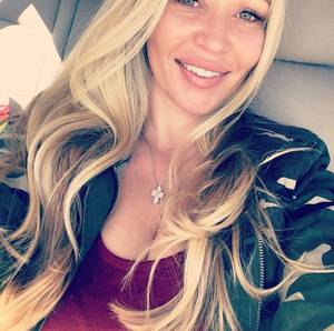 Austin Taylor Porn Star History - Couldn't pick just one! Enjoy all three!pic.twitter.com/4n3k4MZtDF