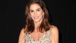 Cindy Crawford Porn Sextape - Cindy Crawford's Topless Hot Tub Thirst Trap Is a Full Vibe | Vanity Fair