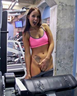 gym flash - Fitness girl flashing at gym Porn Pictures, XXX Photos, Sex Images #2930982  - PICTOA