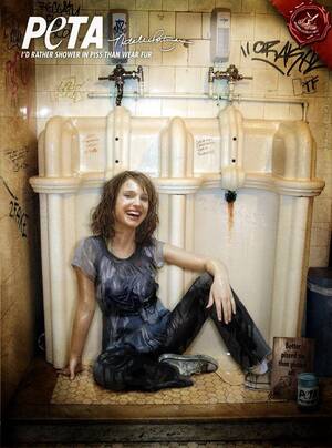 Natalie Portman Pee Porn - Natalie Portman, on the floor laughing, covered in piss. That is all. :  r/pics