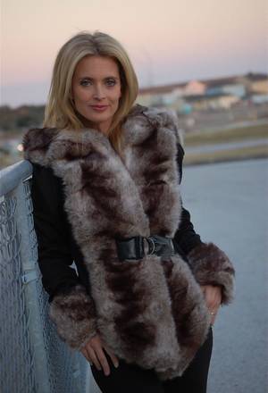 Fur - Snug as a bug in a (faux) fur rug , Caribbean Queen en Abrigos